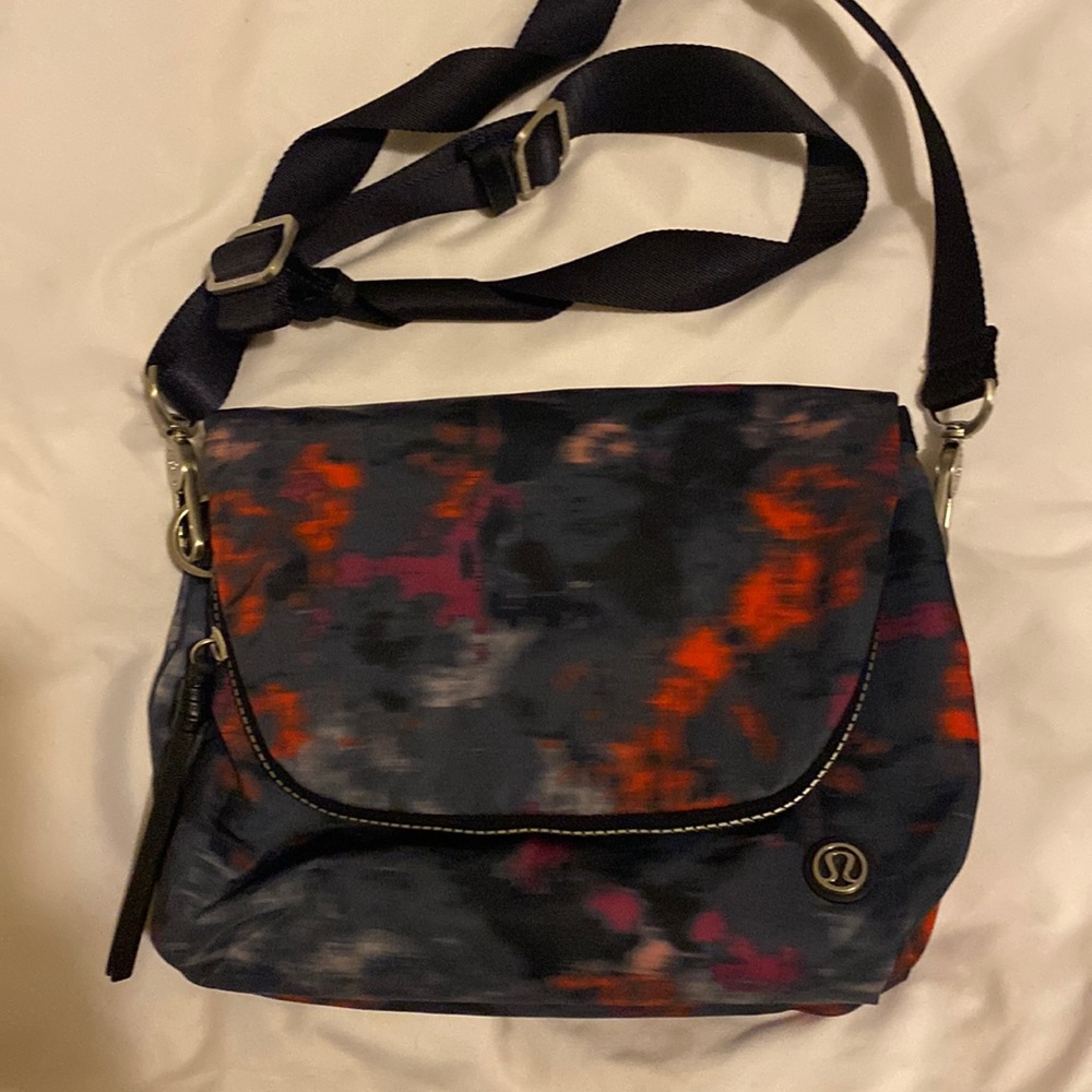 Lululemon crossbody